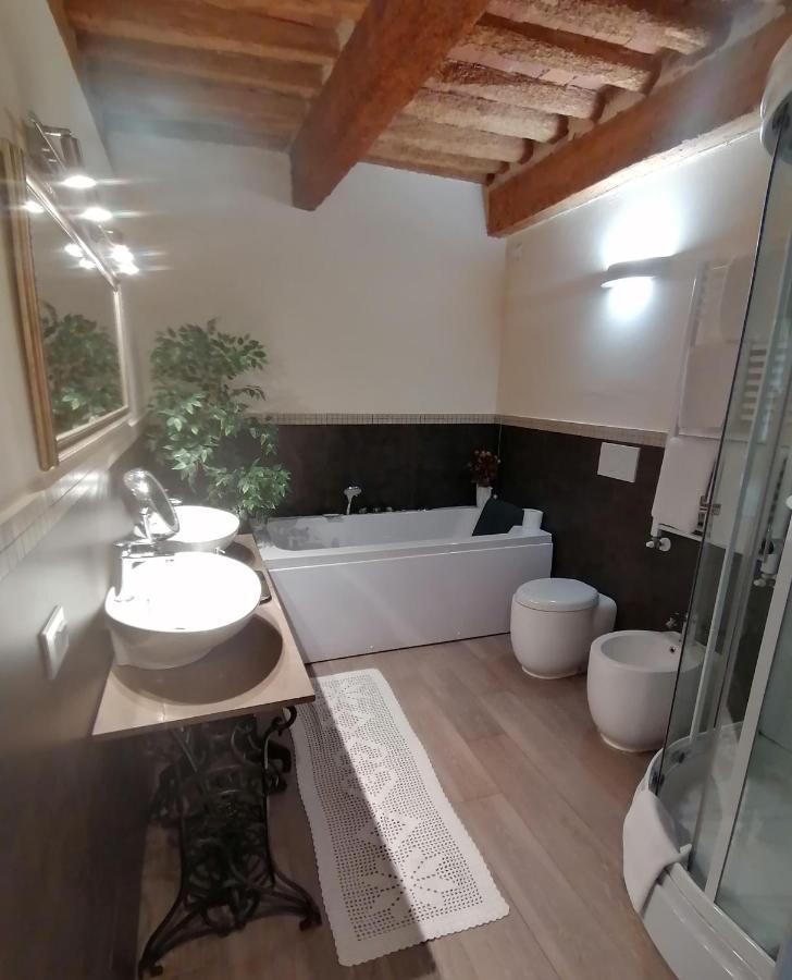 B&B La Bella Lucca Bagian luar foto